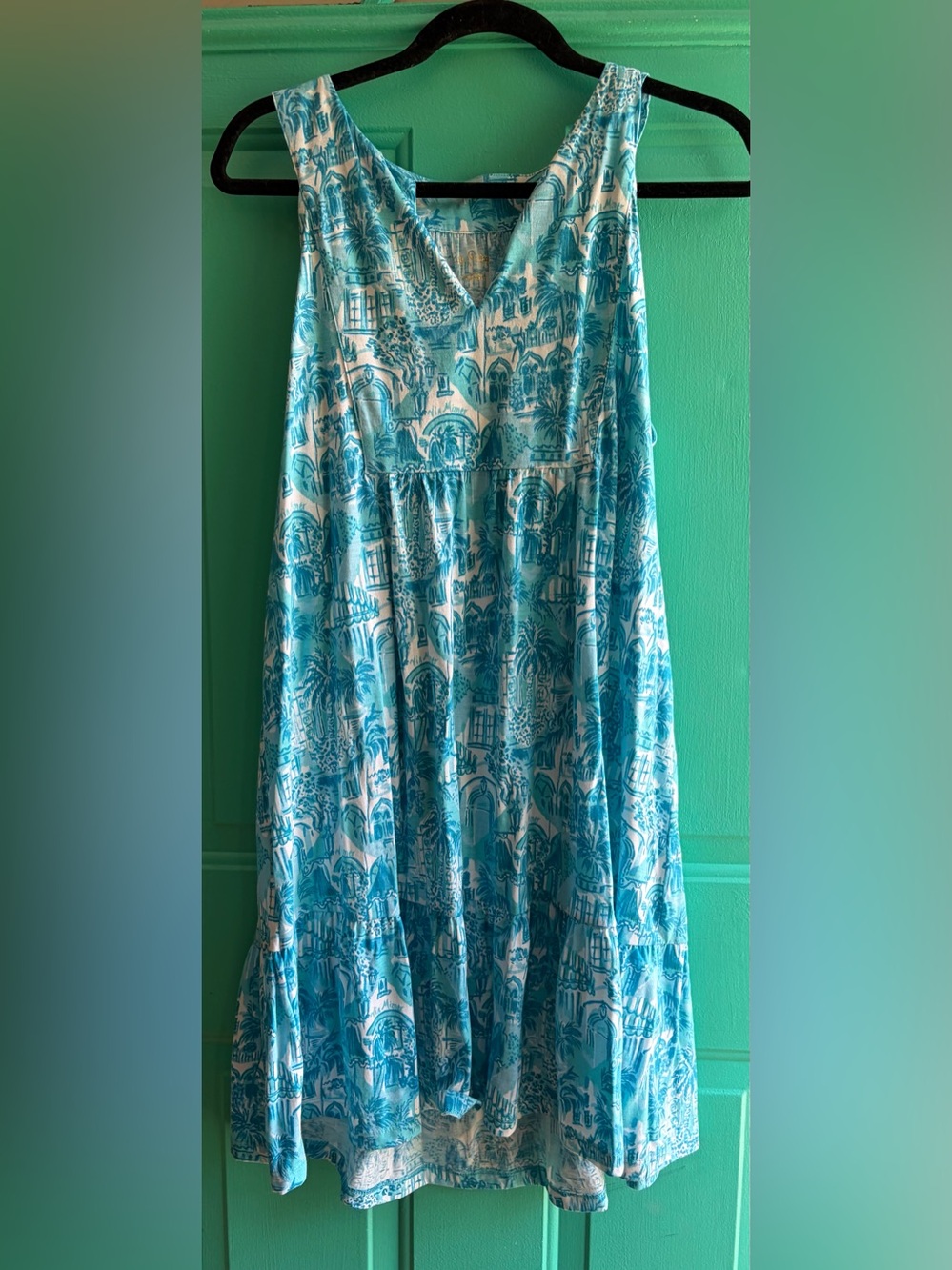 EUC Lilly’s Pulitzer V-Neck Dress - Large